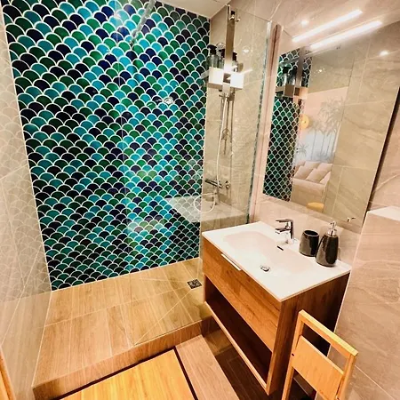 Apartment De Nana 8 - Hypercentre, Rue Meynadier, Palais & Plage, Clim, Wifi *